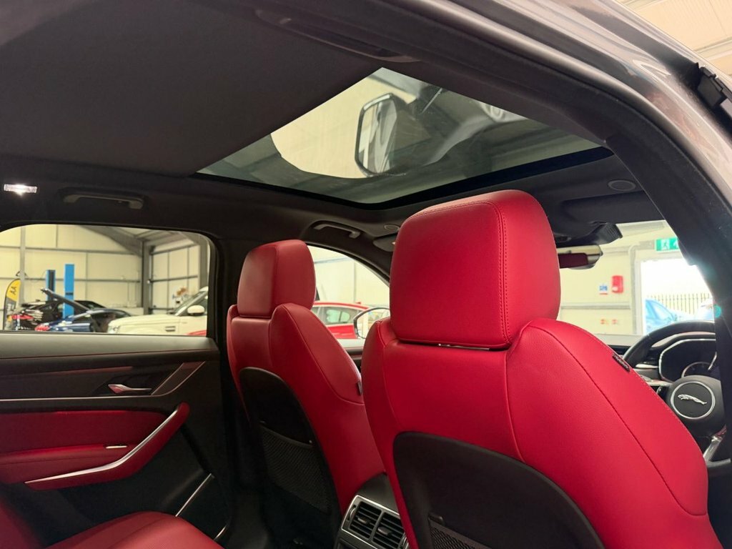 Jaguar F-Pace 2L R-dynamic Black Grey #6