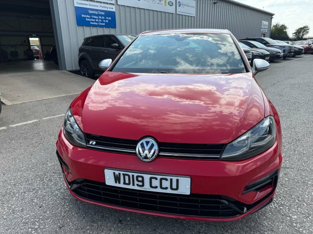 Volkswagen Golf 2L R Red #4