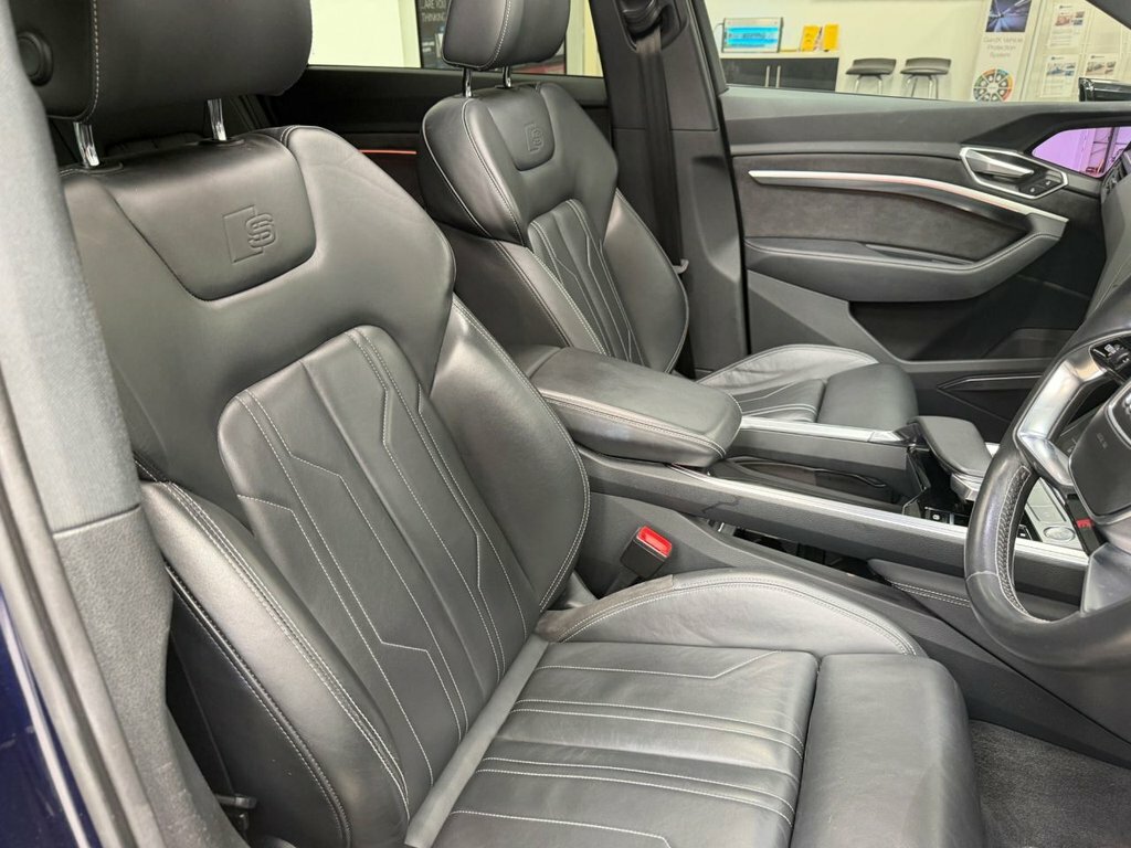 Audi E-tron Quattro Sport Black #36
