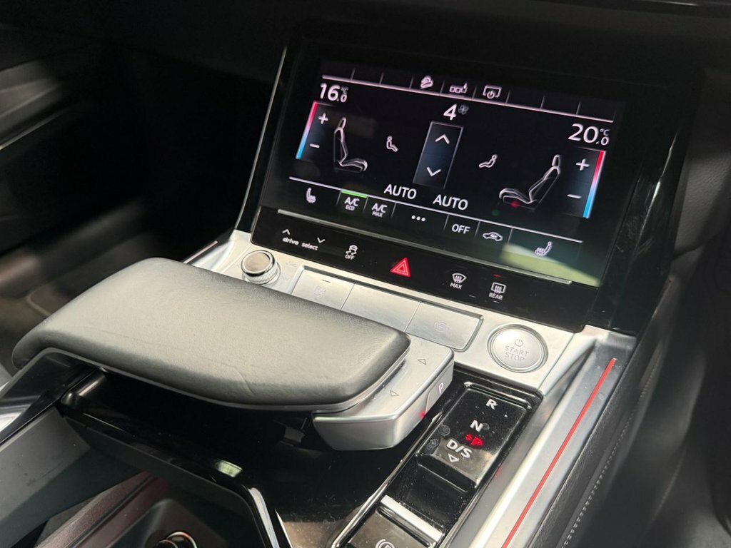 Audi E-tron Quattro Sport Black #41