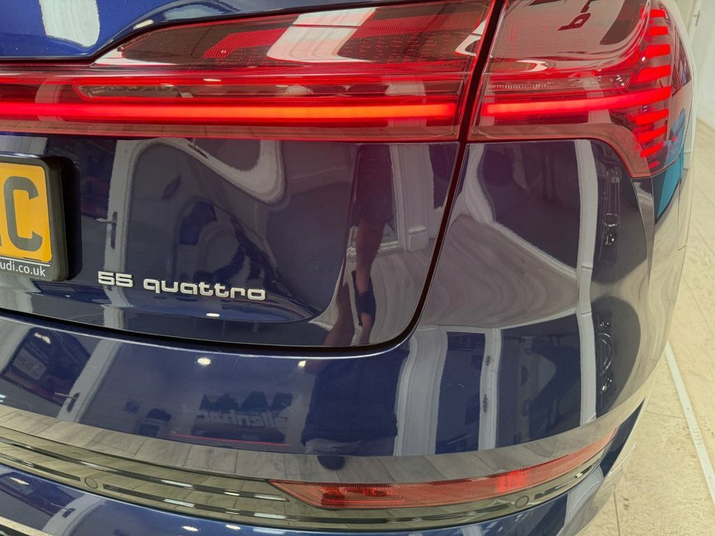 Audi E-tron Quattro Sport Black #18