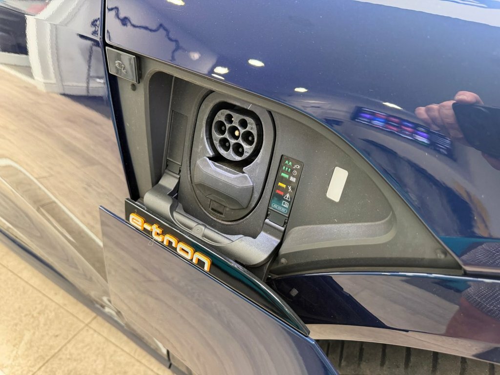 Audi E-tron Quattro Sport Black #20