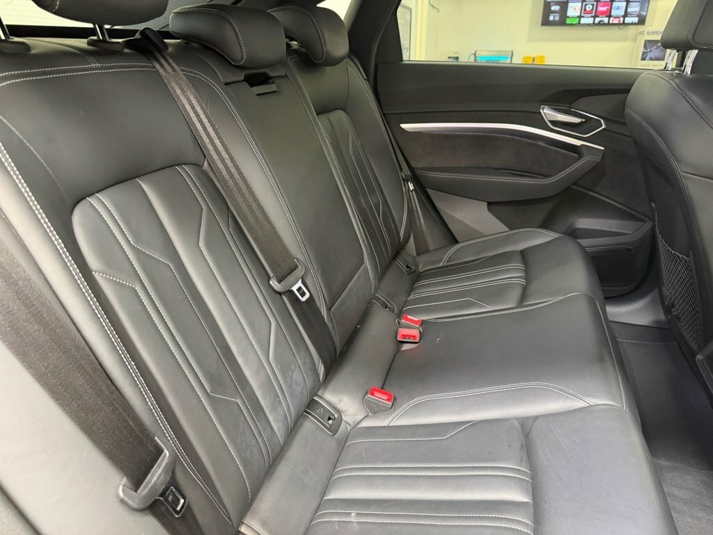 Audi E-tron Quattro Sport Black #30