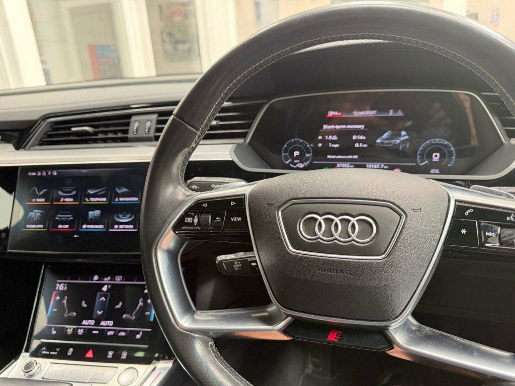 Audi E-tron Quattro Sport Black #43