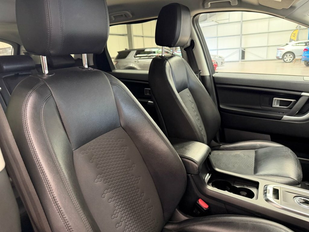 Land Rover Discovery Sport 2L Se Tech BP68NNC Red #3