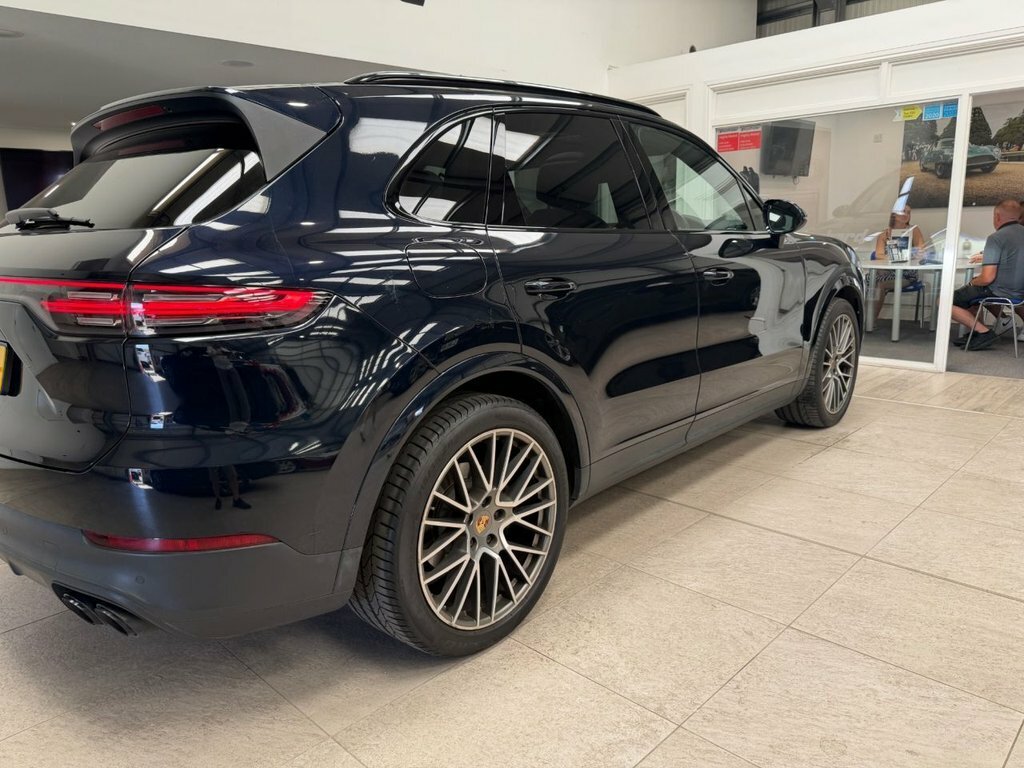 Porsche Cayenne Cayenne E-hybrid Coup Platinum Edition 2022 Black #18
