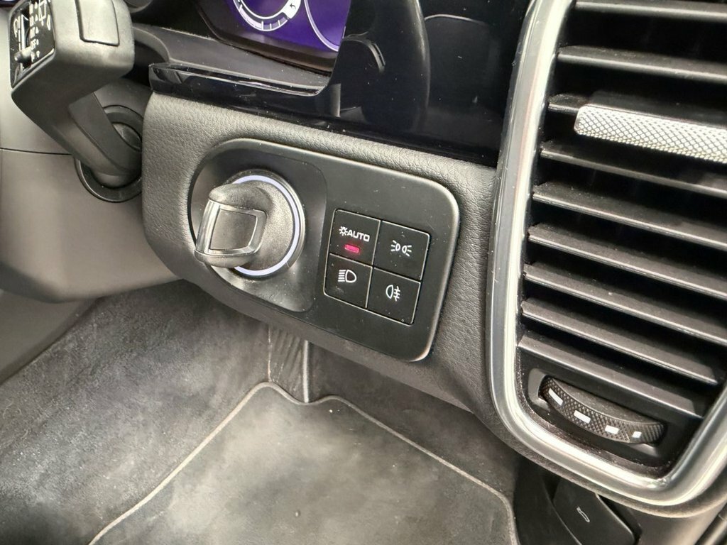 Porsche Cayenne Cayenne E-hybrid Coup Platinum Edition 2022 Black #30