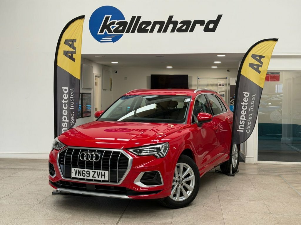 Audi Q3 2L Sport Red