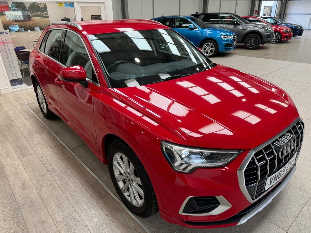 Audi Q3 2L Sport Red #4