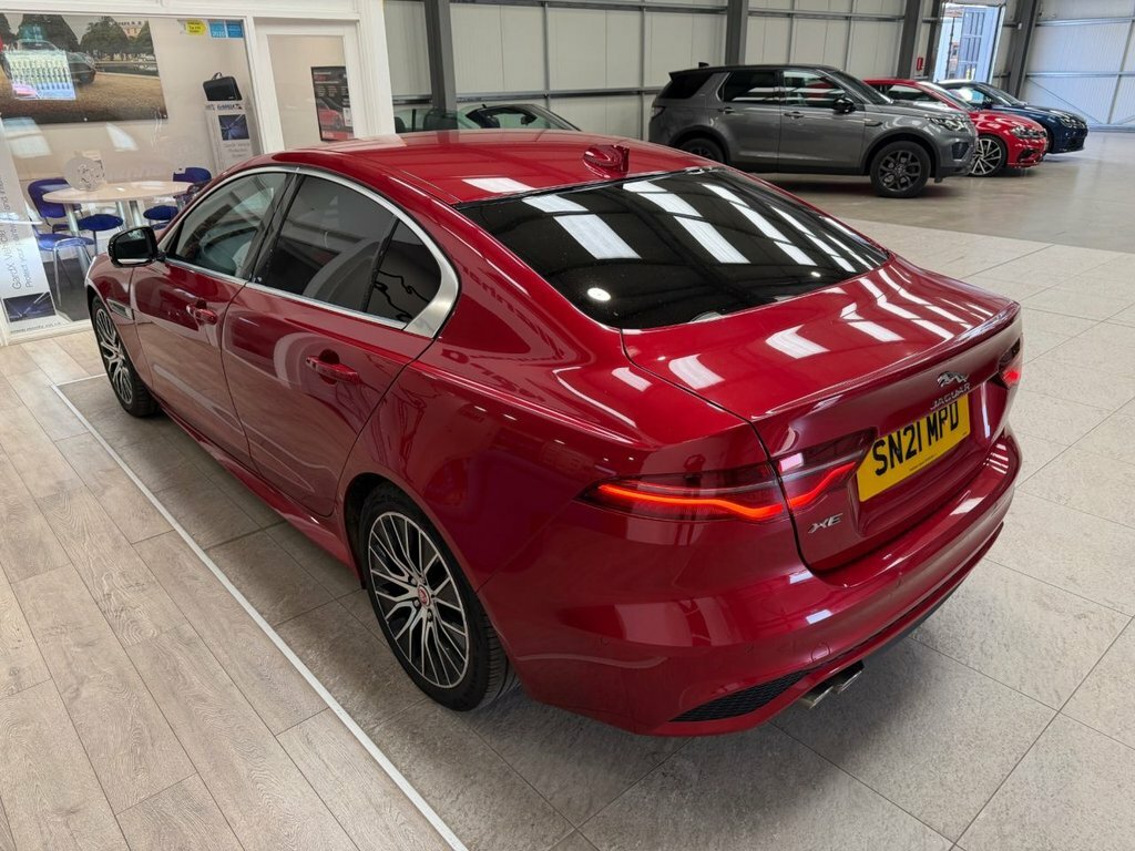Jaguar XE 2.0 P250 R-dynamic Black Saloon Black #13