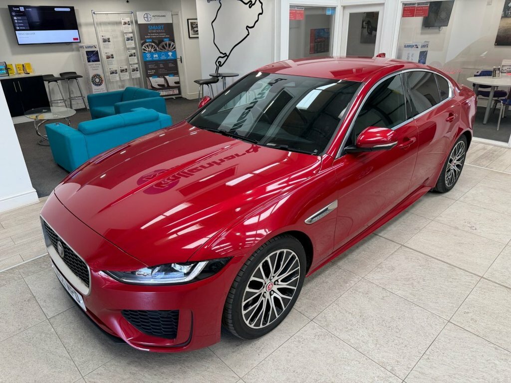 Jaguar XE 2L R-dynamic S Red #3