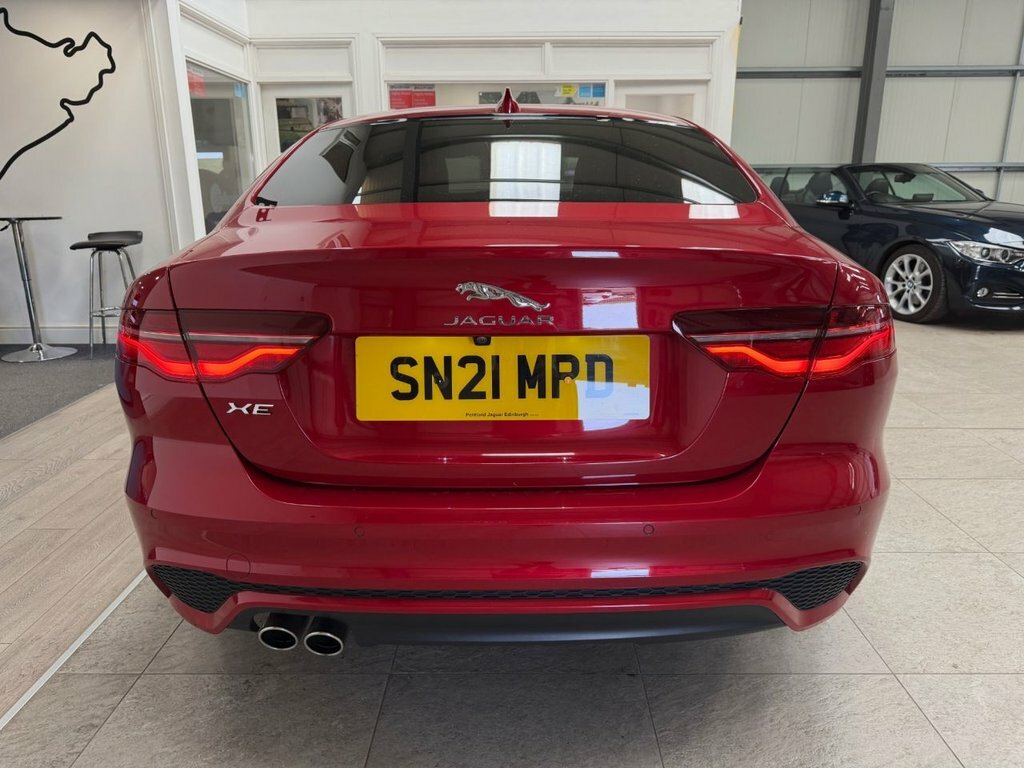 Jaguar XE 2.0 P250 R-dynamic Black Saloon Black #9
