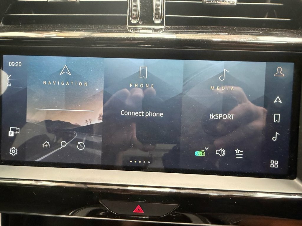 Jaguar XE 2.0 P250 R-dynamic Black Saloon Black #35
