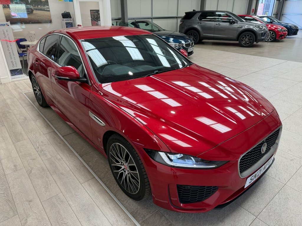 Jaguar XE 2L R-dynamic S Red #5