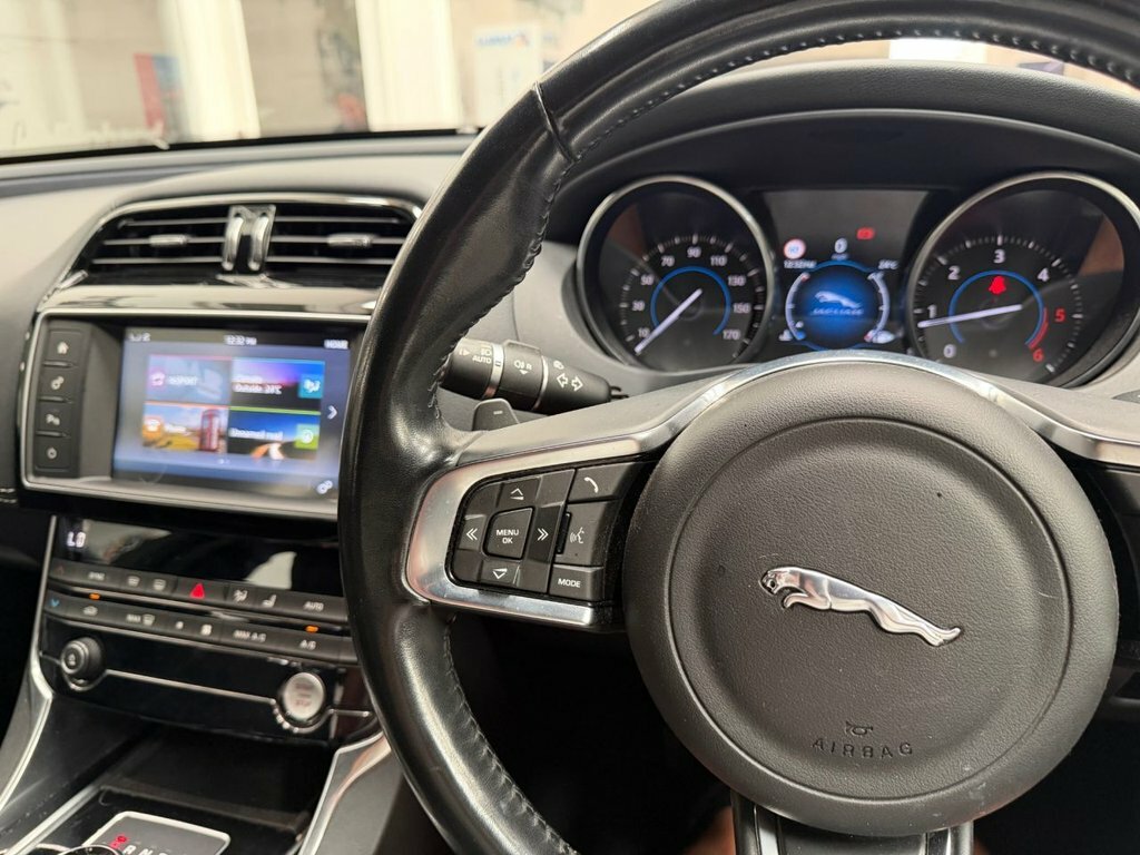 Jaguar XE R-sport Red #36
