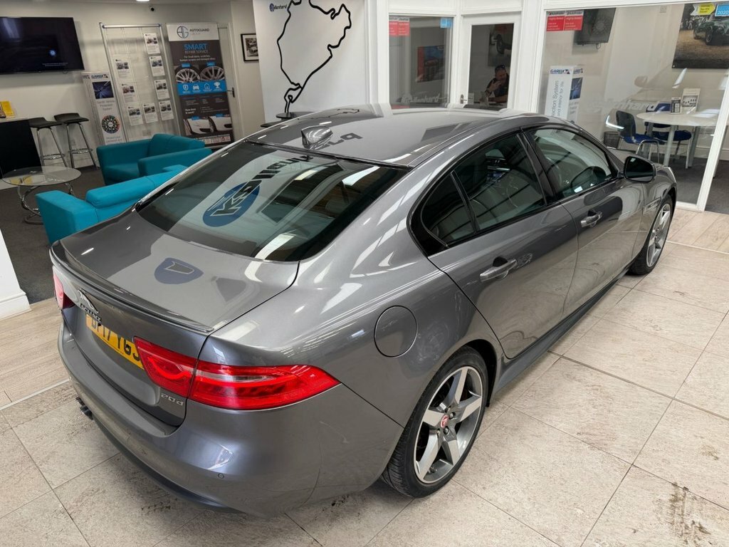 Jaguar XE R-sport Red #14