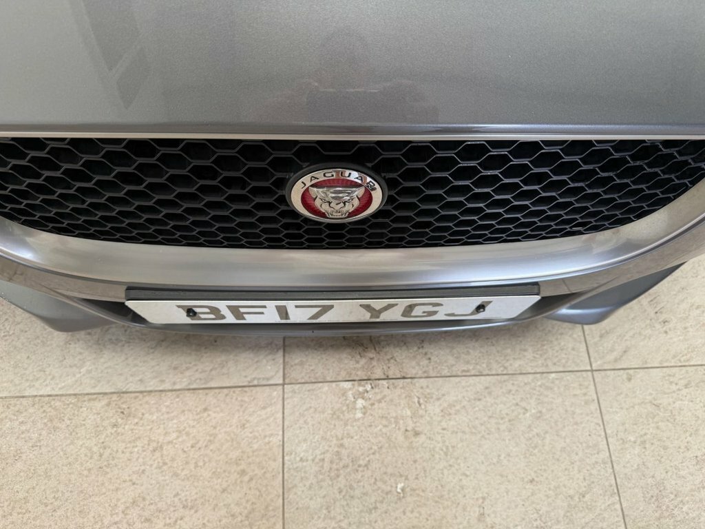 Jaguar XE R-sport Red #10