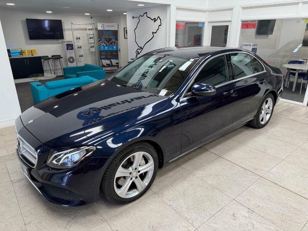 Mercedes-Benz E Class 3L Se Blue #4