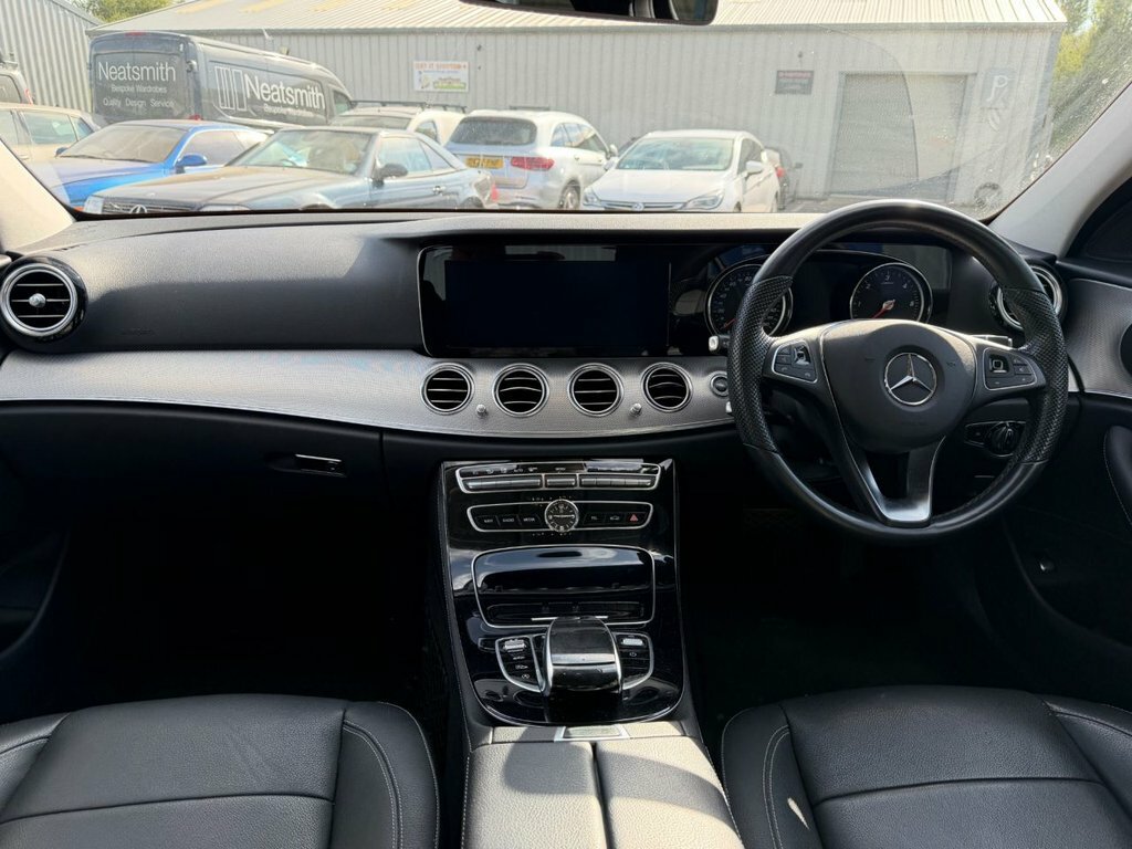 Mercedes-Benz E Class 3L Se Blue #3