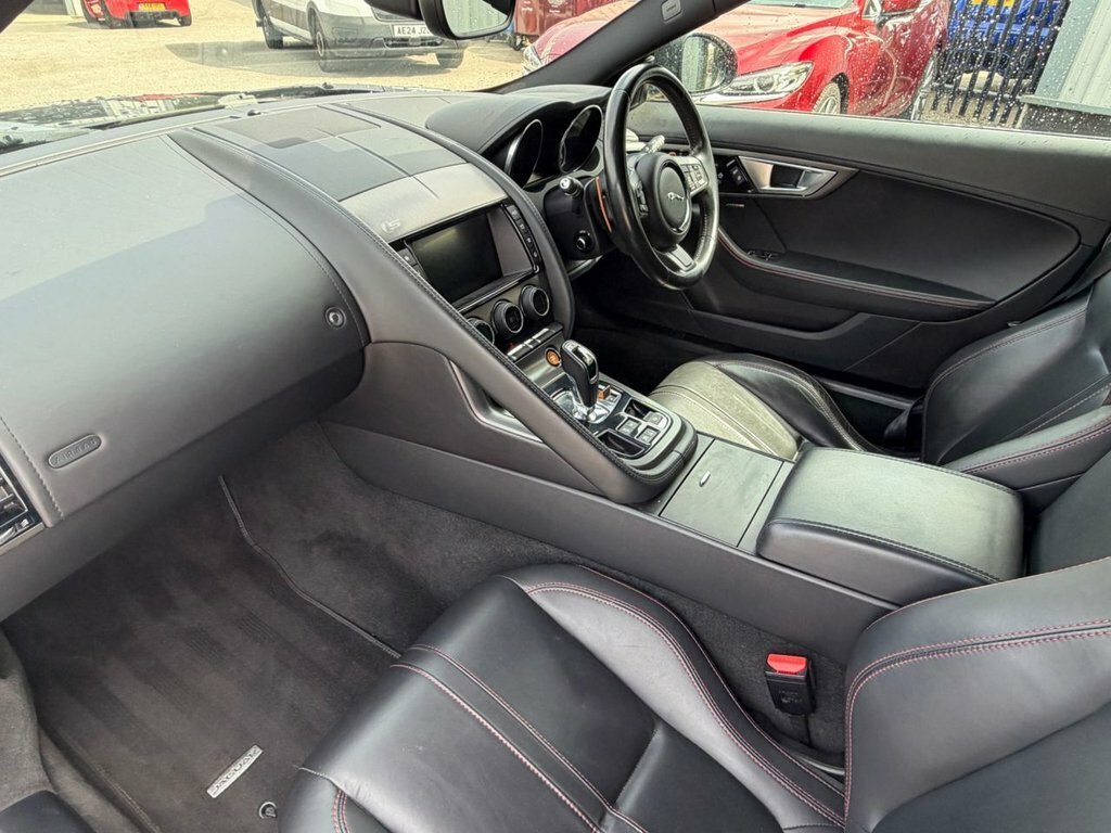 Jaguar F-Type 3L S Black #5