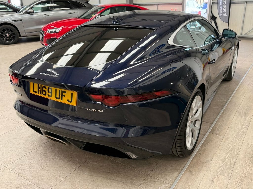 Jaguar F-Type 2.0I Chequered Flag Euro 6 Ss Red #11