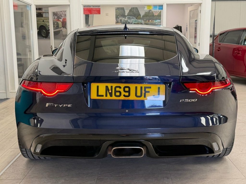 Jaguar F-Type 2.0I Chequered Flag Euro 6 Ss Red #18