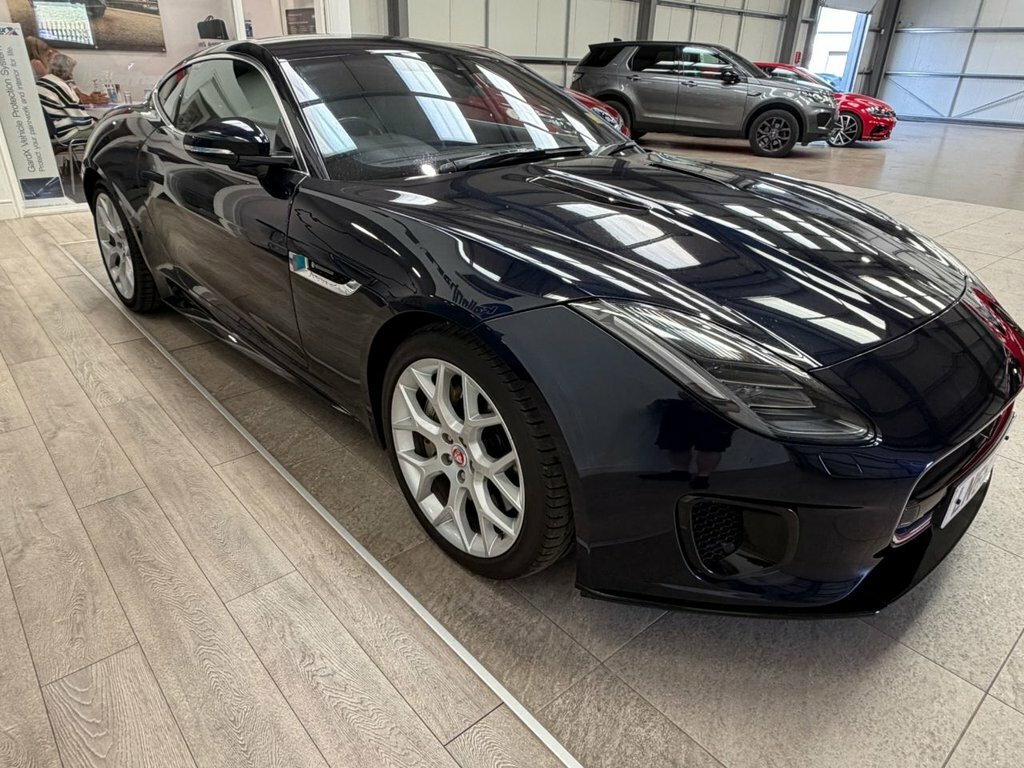 Jaguar F-Type 2.0I Chequered Flag Euro 6 Ss Red #10