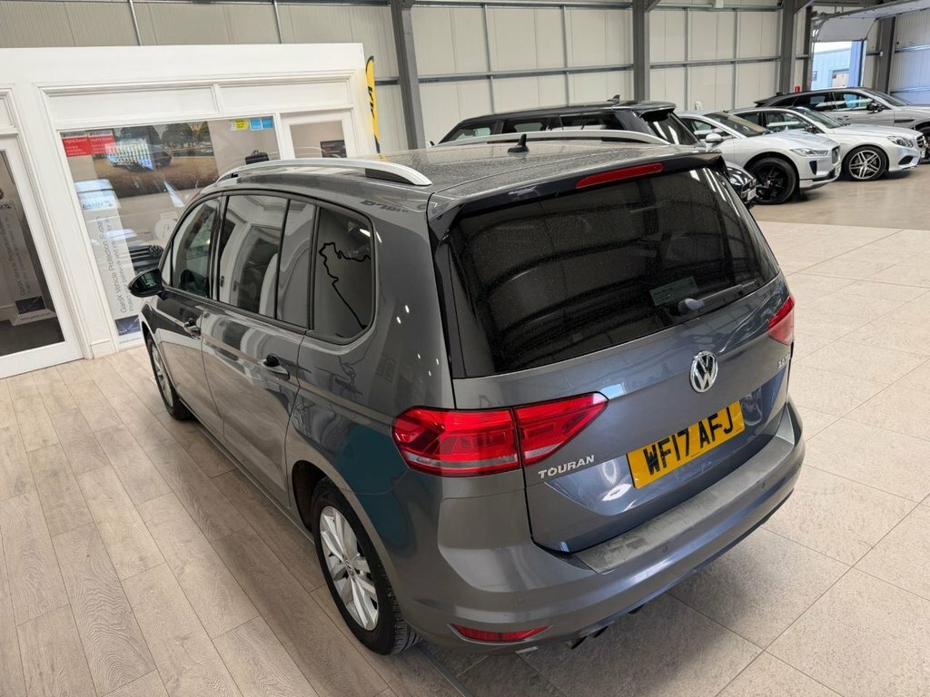 Volkswagen Touran Mpv Silver #13