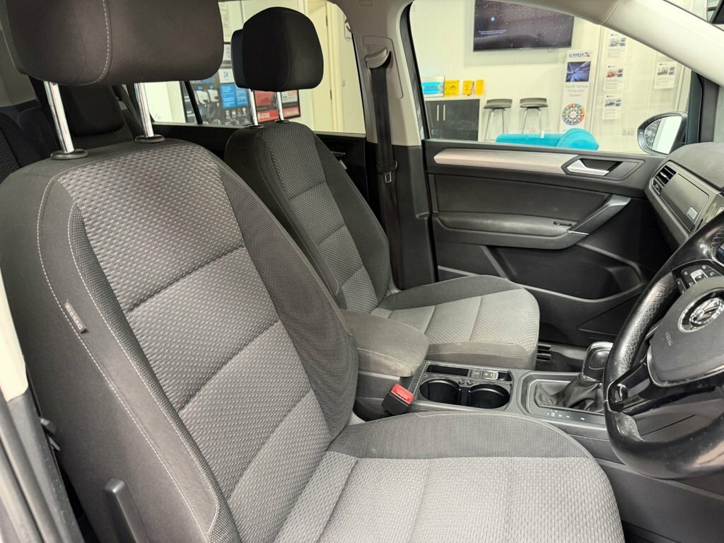 Volkswagen Touran Mpv Silver #22