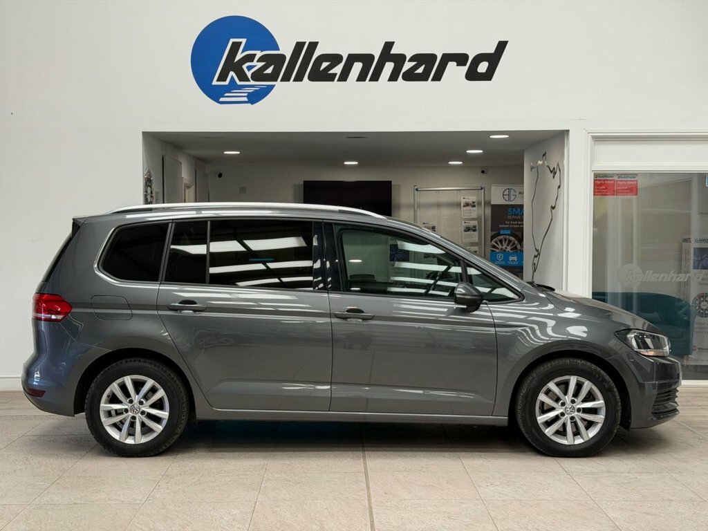 Volkswagen Touran Mpv Silver #18