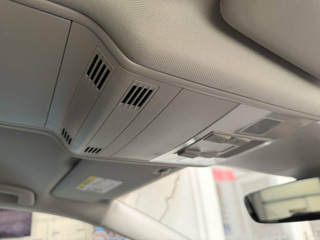 Volkswagen Touran Mpv Silver #28