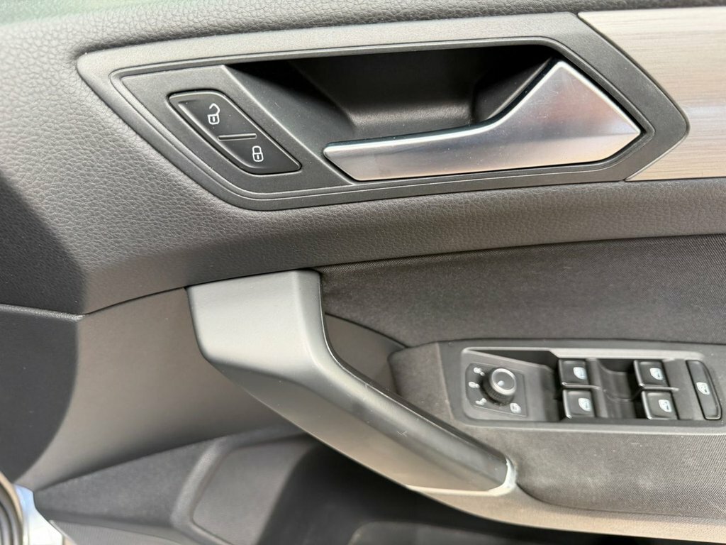 Volkswagen Touran Mpv Silver #21