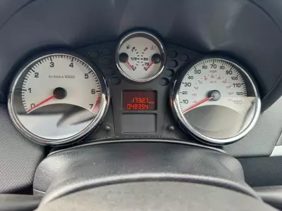 Peugeot 207 1.6 Hdi 112 Roland Garros Black #12