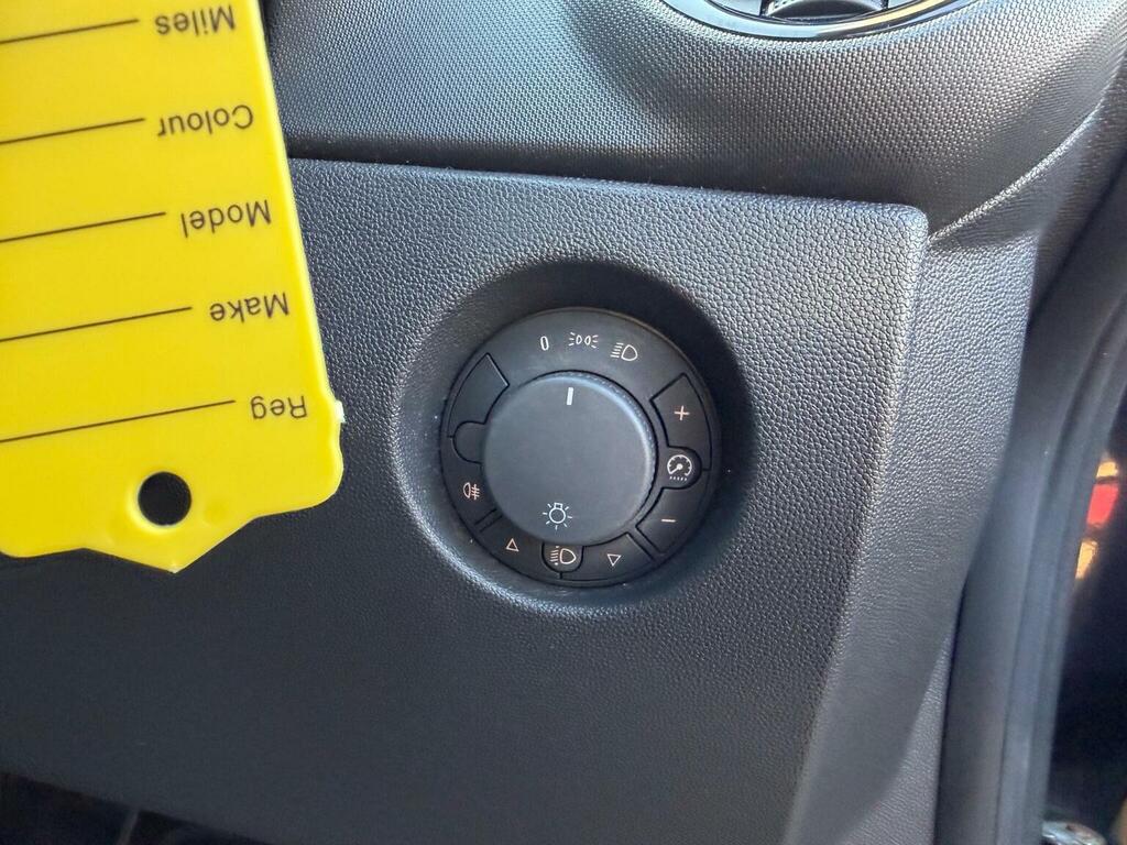 Vauxhall Corsa 1.2 I 16V Life Editionair Consemi Euro4 Silver #18