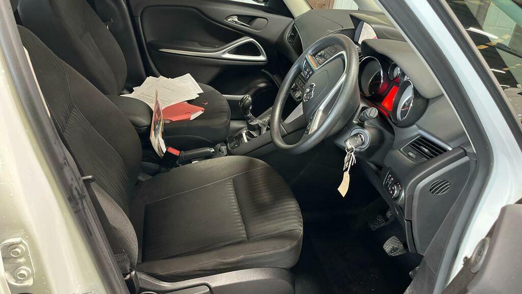 Vauxhall Zafira Tourer Tourer 2.0 Cdti Sri Mpv Euro 5 Silver #11