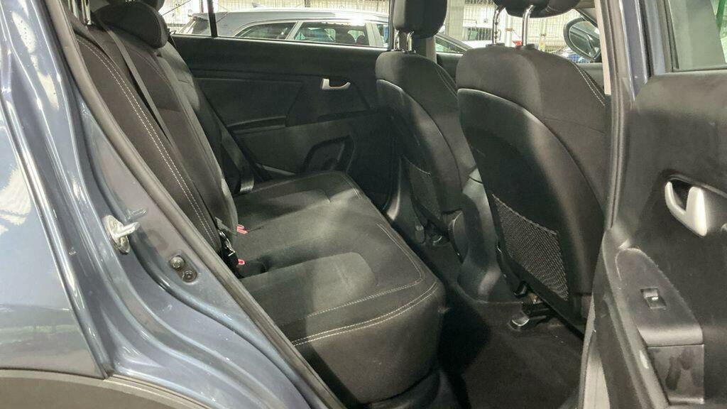 Kia Sportage 1 White #13