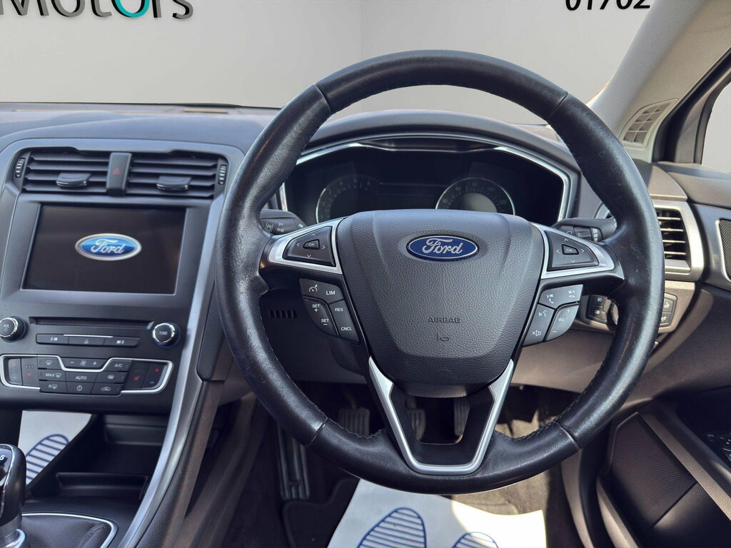 Ford Mondeo Zetec Econetic White #16