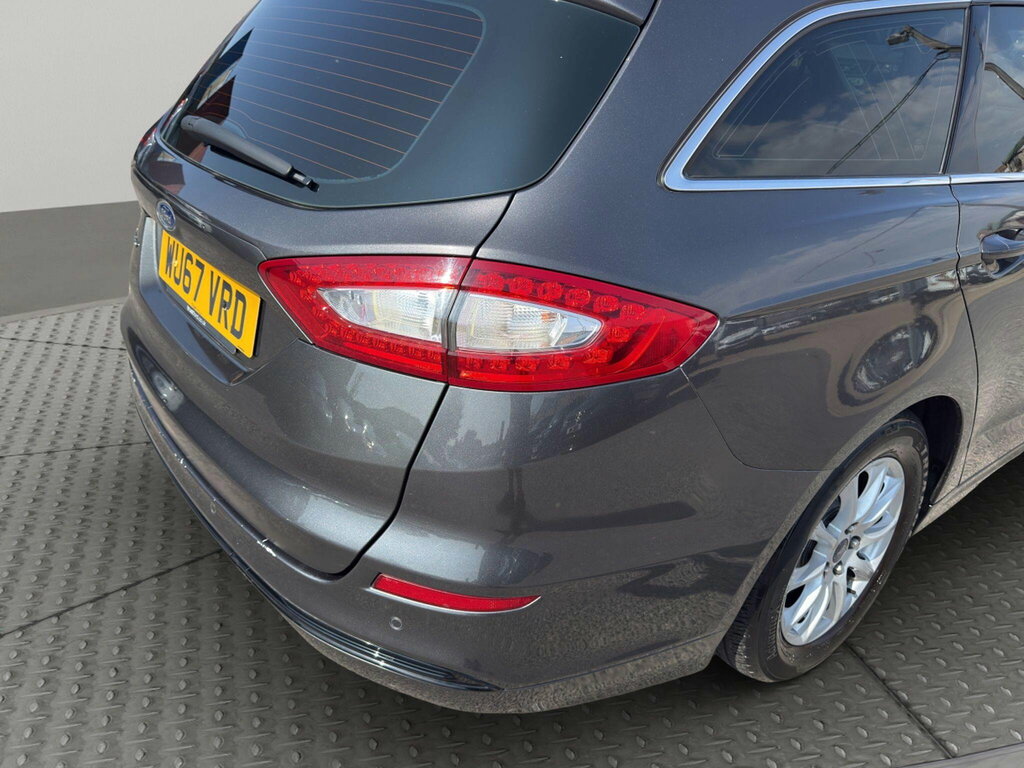 Ford Mondeo Zetec Econetic White #22