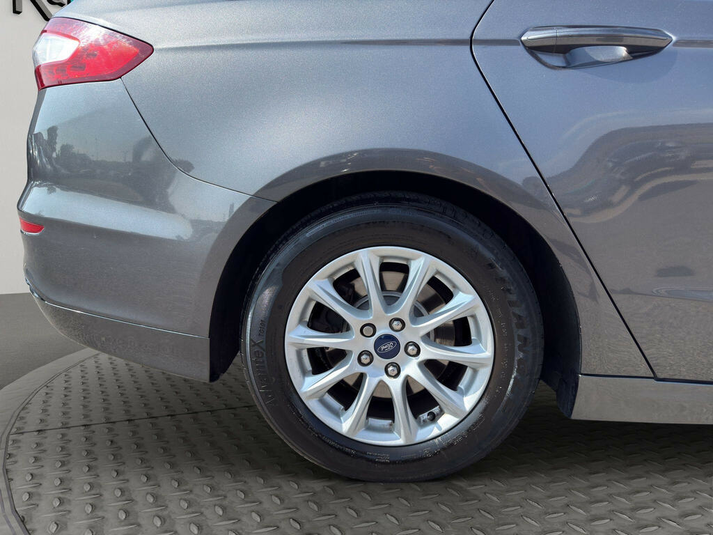 Ford Mondeo Zetec Econetic White #28