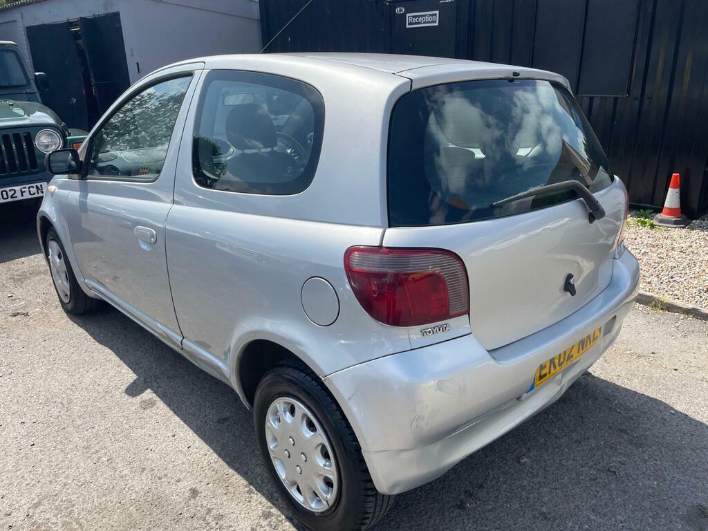 Toyota Yaris Hatchback Blue #3