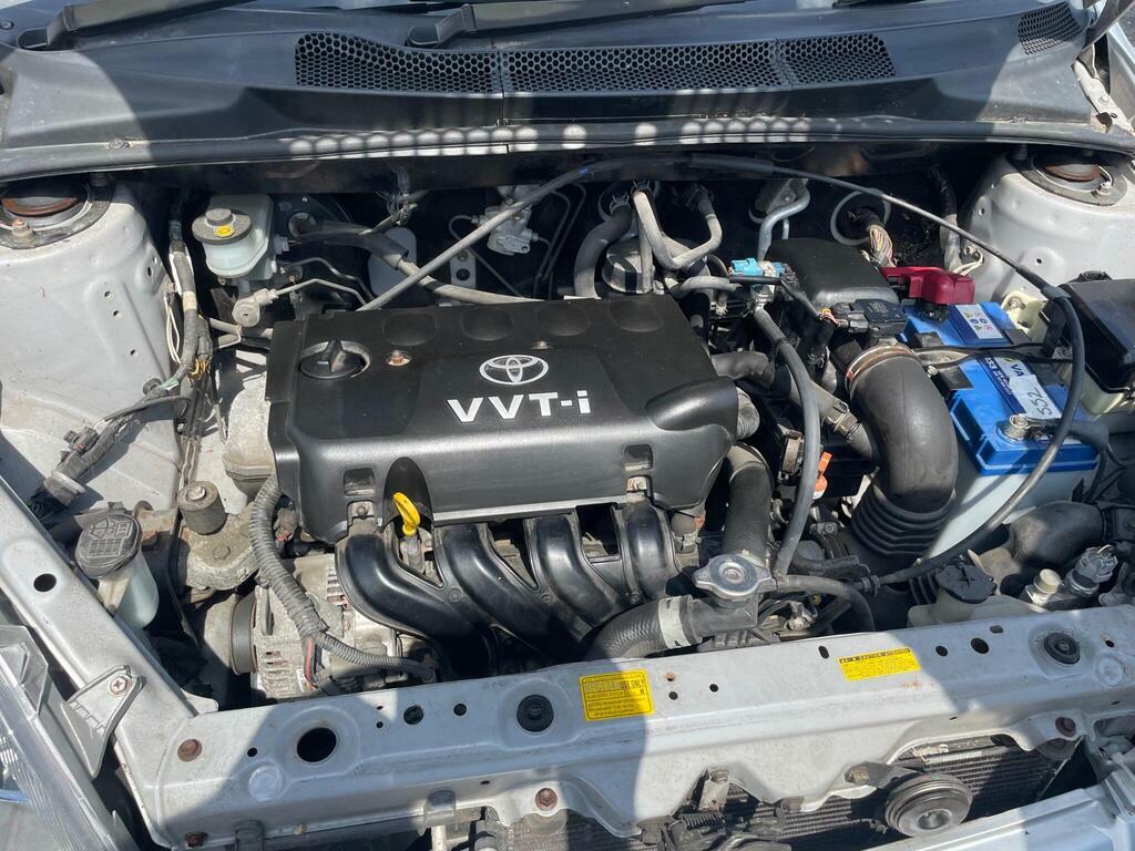 Toyota Yaris Hatchback Blue #12