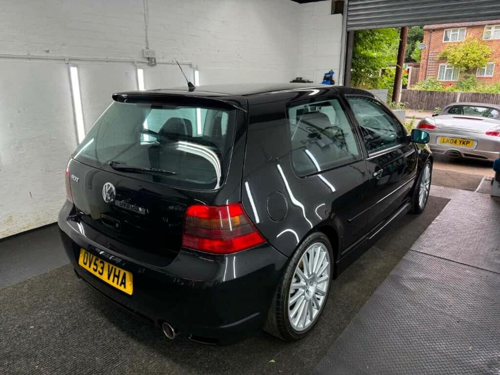 Volkswagen Golf 3.2 R32 Hatchback 3189Cc Fvwsh Black #2