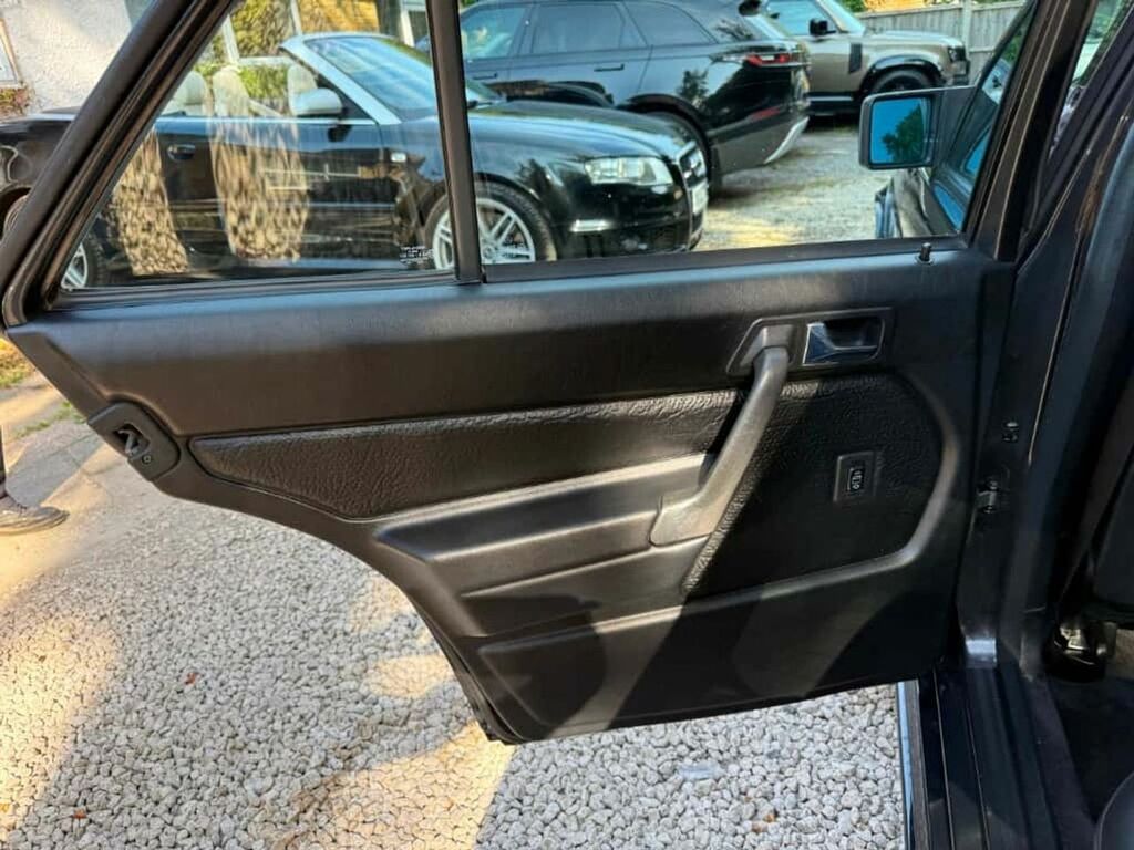 Mercedes-Benz 190 E 2.0 2.0 E 2.0 Silver #27