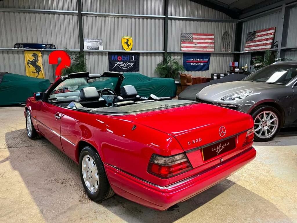 Mercedes-Benz E Class 3.2 E320 Cabriolet 3199Cc Red #6