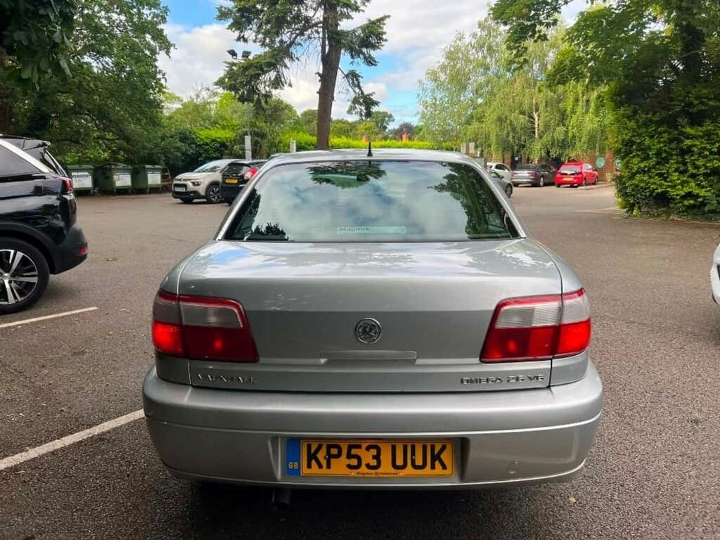 Vauxhall Omega Cdx V6 Rare Example Silver #4