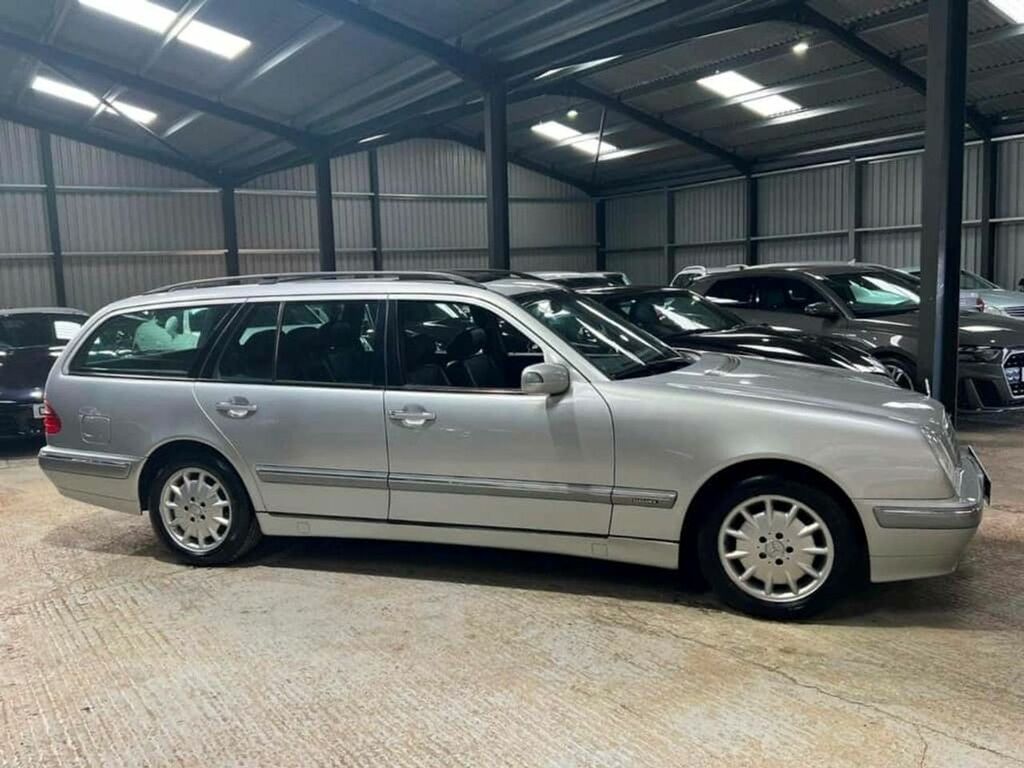 Mercedes-Benz E Class E280 Elegance V6 Full Leather,7 Seats Sunroof Silver #3