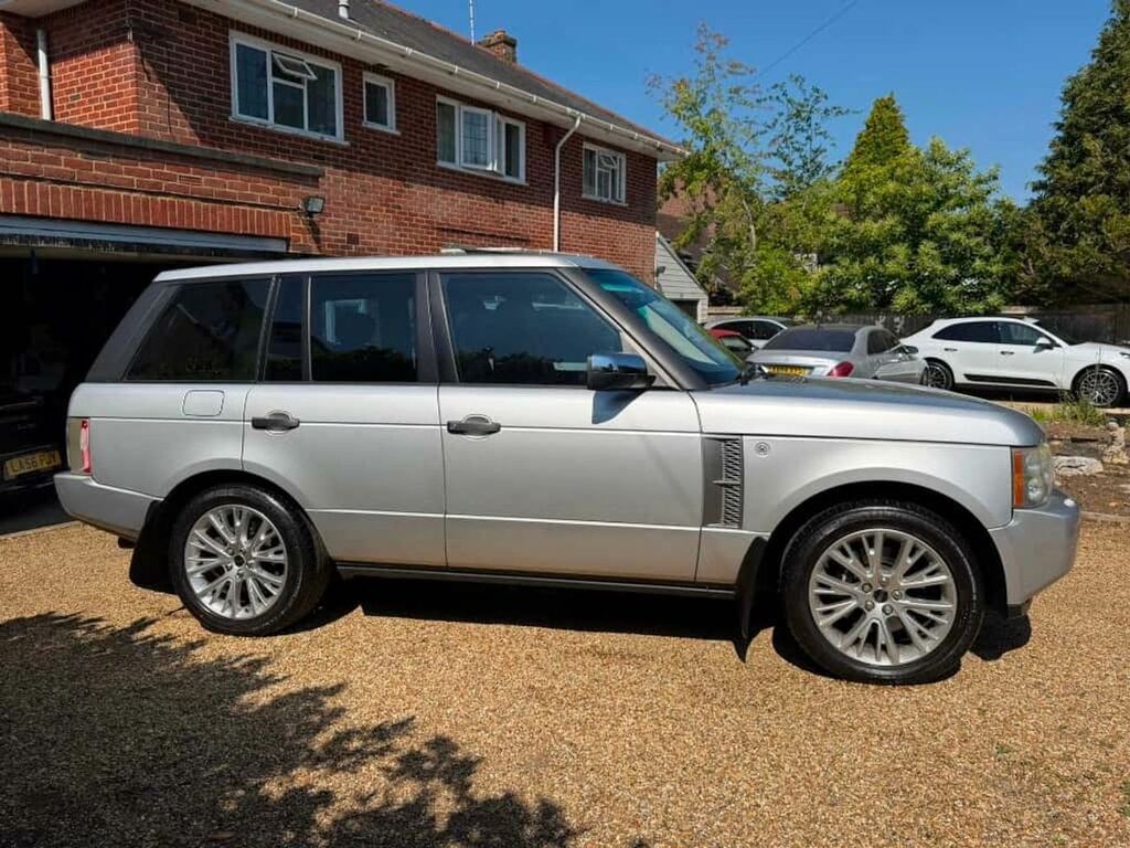 Land Rover Range Rover Suv Black #3