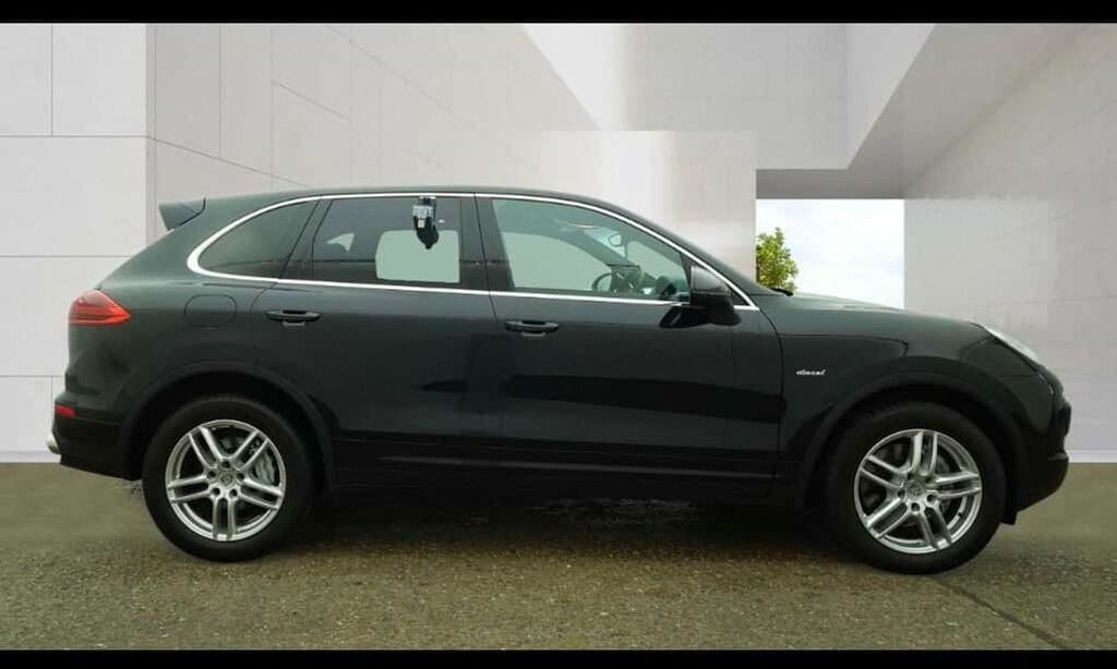 Porsche Cayenne D V8 S Tiptronic S One Owner,fsh,2017 Model YD66LFN Black #3