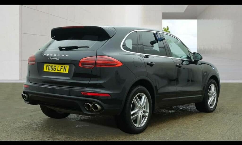 Porsche Cayenne D V8 S Tiptronic S One Owner,fsh,2017 Model YD66LFN Black #2