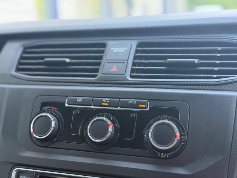 Volkswagen Caddy Maxi Startline White #15